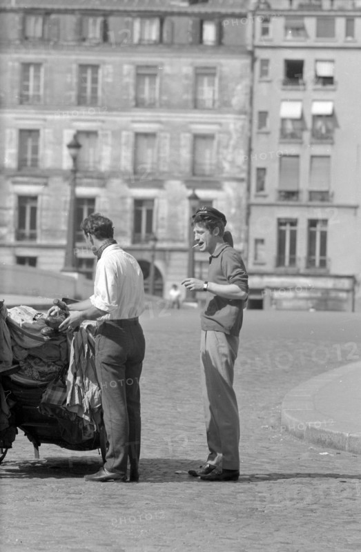 Jean-Paul Belmondo and Claude Brasseur
