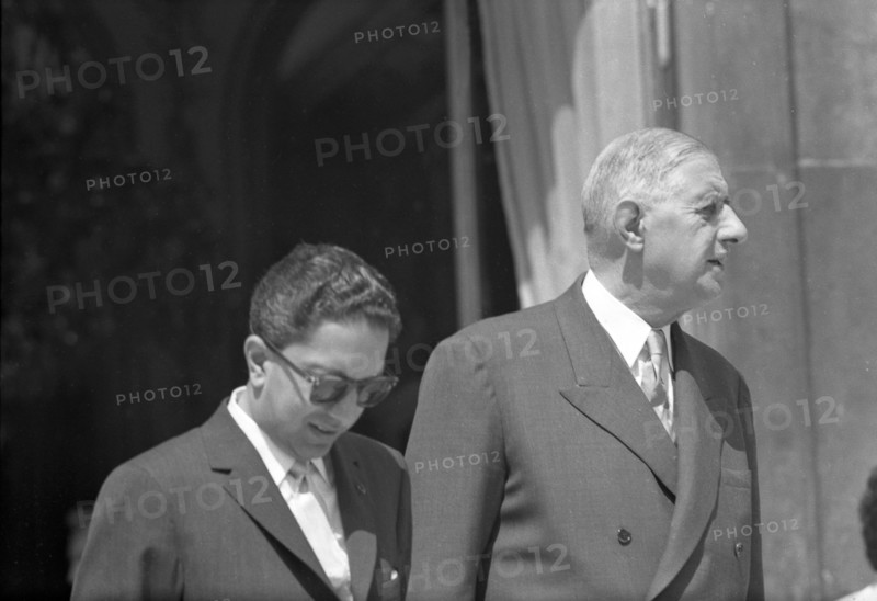 Charles de Gaulle reçoit le roi du Népal, Mahendra Bir Bikram Shah, 1960