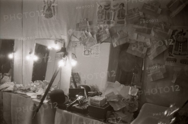 Yves Montand's dressing room (1958)