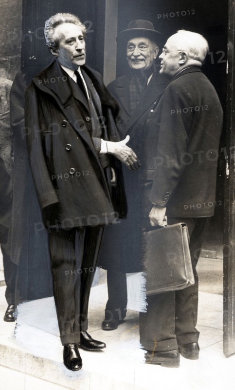 Cocteau et Georges Lecomte, secrétaire perpétuel de l'Académie Française, 1958
