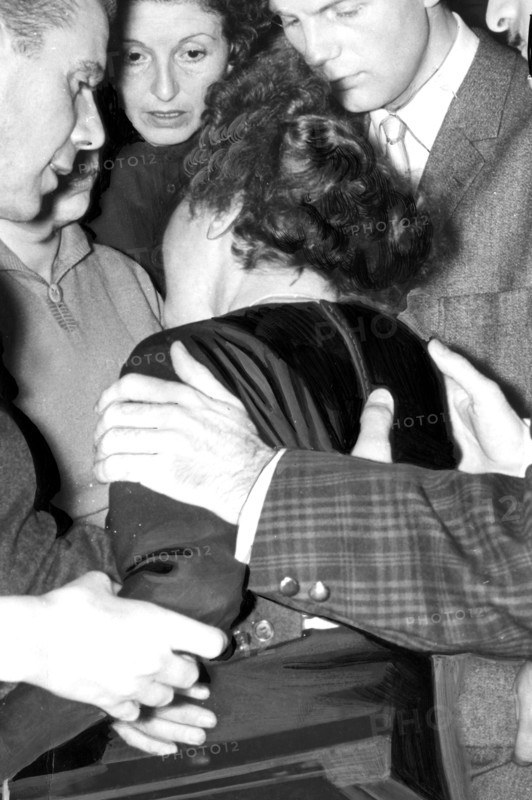 Piaf is fainting on stage, December 14, 1959
