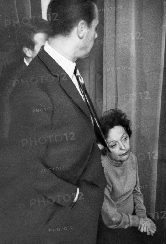 Piaf exhausted, at the Olympia