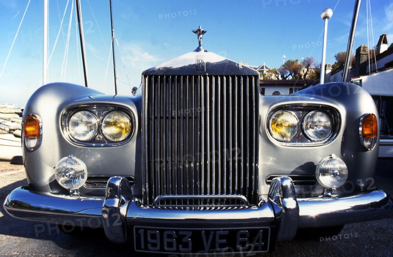 Le chauffeur à la Rolls-Royce.