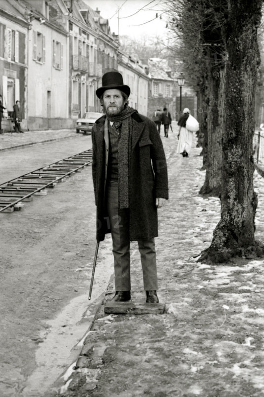 Jean-Claude Brialy on the set of a film