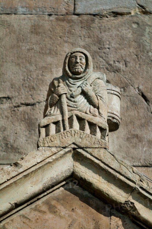 Façade de la Cathédrale de Fidenza en Italie