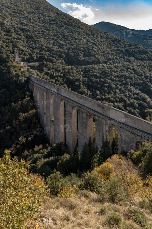 Spolète, Ponte delle Torri