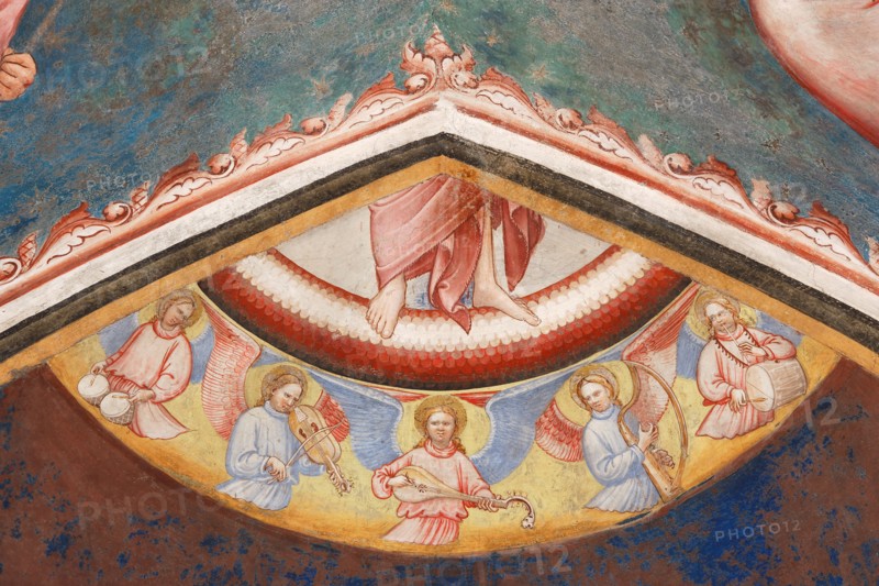 Vignola Stronghold, the Contrari Chapel, Eastern wall