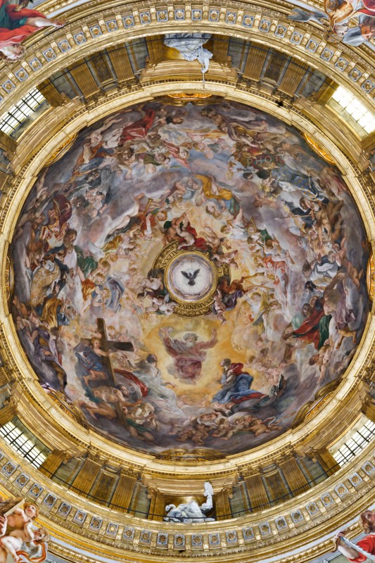 Church of Jesus, the interior: the dome of the transept