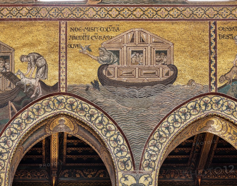Monreale, Duomo: "Noah has the animals loaded onto the Ark"