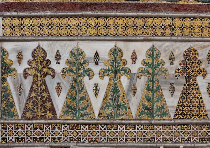 Monreale, Duomo: mosaic decoration with little palm tree motifs