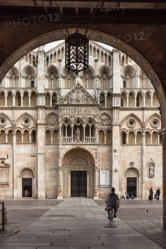 Ferrara, piazza della Cattedrale (the Cathedral Square)