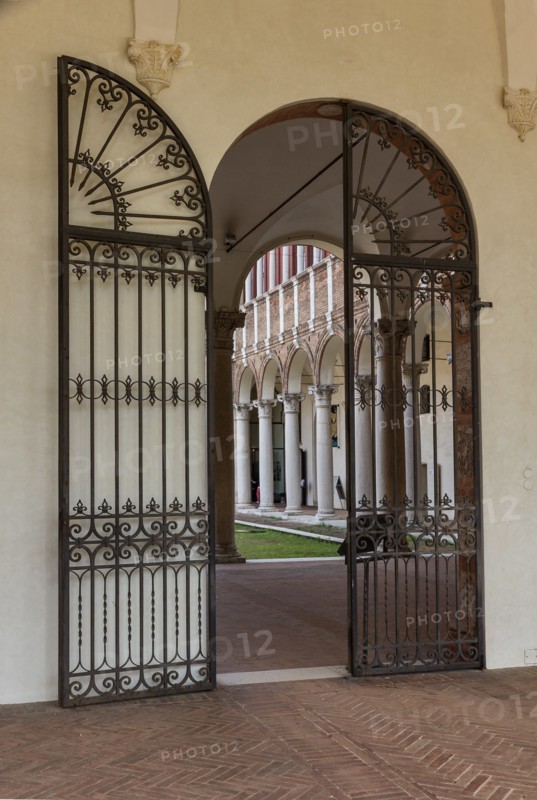 Ferrara, Palazzo Costabili o Palazzo di Ludovico il Moro
