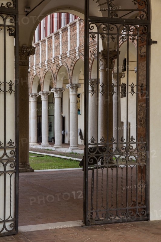 Ferrara, Palazzo Costabili o Palazzo di Ludovico il Moro