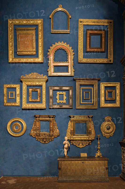 Museum Stefano Bardini: the room of collection of frames