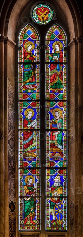 Stained glass window with drawings by Jacopo del Casentino