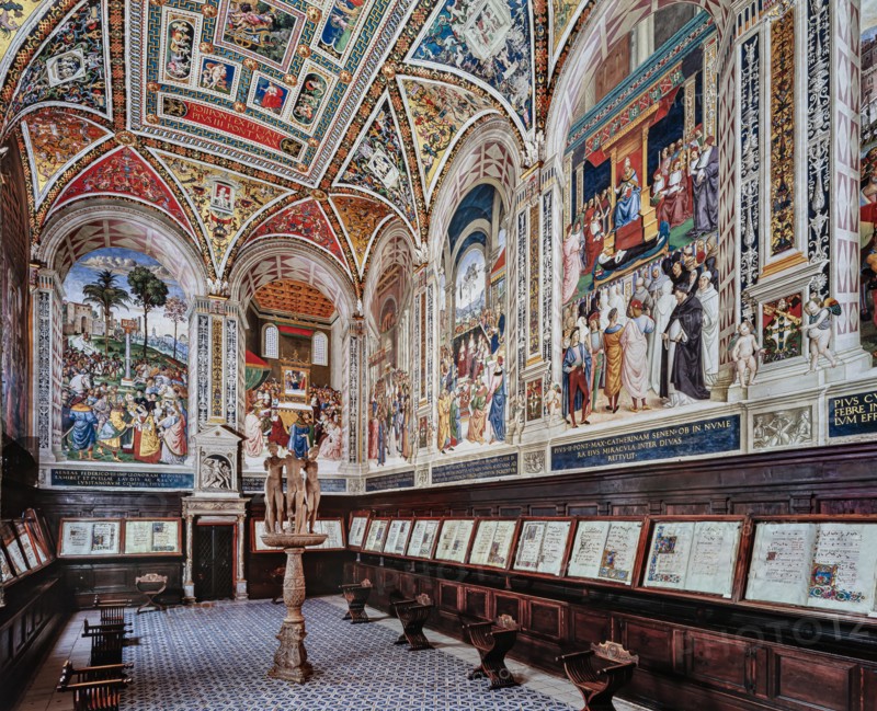 Intérieur de la Libreria Piccolomini à Sienne