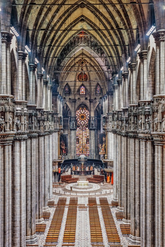 Dôme de Milan : vue de la nef