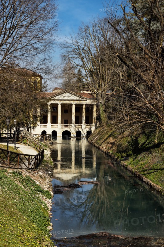 Salvi Gardens: Loggia Valmarana