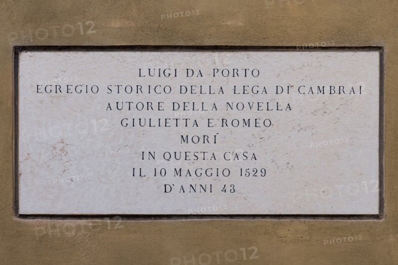 Vicenza: plaque dedicated to Luigi da Porto