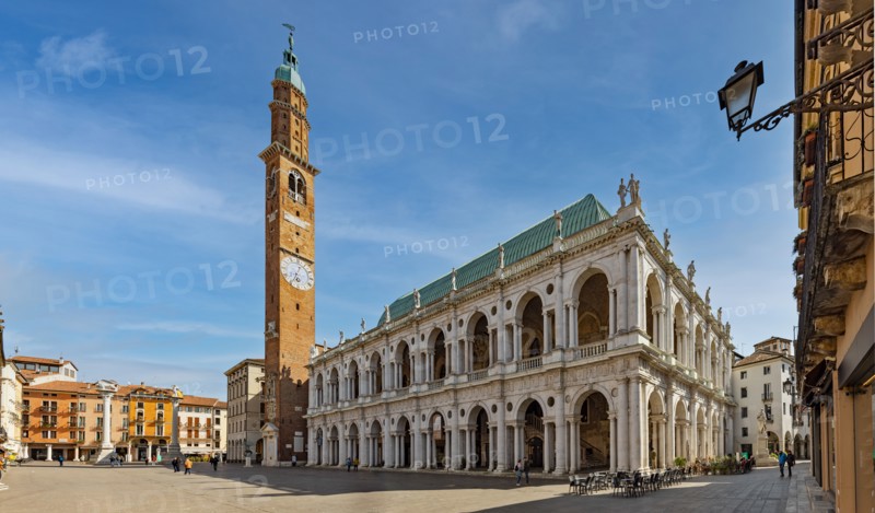 Vicenza: view of Southern side of dei Signori Square