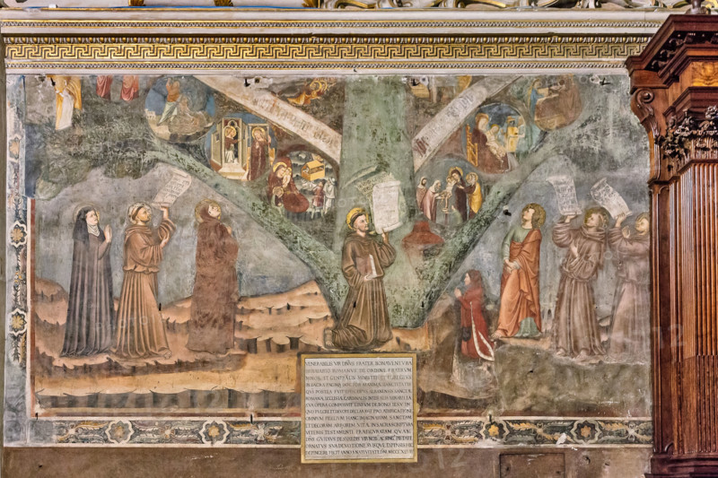 Bergamo, Città alta, Basilica di Santa Maria Maggiore, transetto destro: "L'Albero della Vita", affresco di carattere giottesco eseguito nel 1347.

[ENG]
Bergamo, Città alta, Basilica of Santa Maria Maggiore, right transept: "The Tree of Life", fresco following Giotto style, realised in 1347.
Bergamo (BG), Lombardia - Lombardy, Italia - Italy