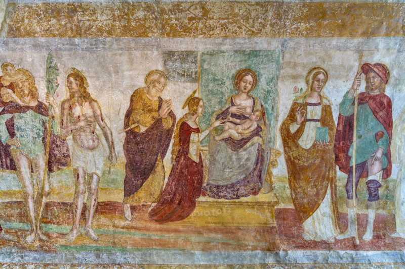 Bergamo, Città alta, Church of S. Michele al Pozzo Bianco, crypt: fresco "Madonna on the throne and Saint" probably by Antonio Boselli.
Bergamo (BG), Lombardia - Lombardy, Italia - Italy