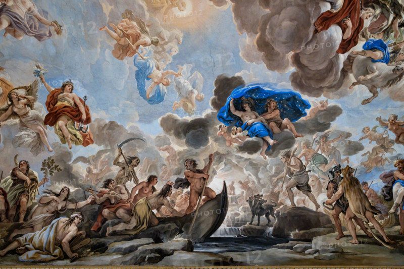 Palazzo Medici Riccardi, Galleria degli specchi (o Sala Luca Giordano): “Trasporto agli inferi”; particolare della volta.
Affreschi di Luca Giordano, 1682 - 1685.

Plutone trasporta agli inferi diverse persone su una barca. Appaiono nella scena anche Ercole (di spalle con la pelle di leone indosso), le Arpie (in volo), le Erinni (con le fiaccole in mano), il cane Cerbero, posto alla riva in attesa dell'arrivo di Plutone, Caronte sulla barca, Morte personificata, alle spalle di Plutone, con la falce e le anime defunte, mentre sullo sfondo si intravede la fucina di Vulcano (elemento del Fuoco, allegoria dell'Inverno). In alto è la Notte svolazzante, che con il manto di stelle protegge il sonno (i putti con le maschere e le ali da farfalla e pipistrello simboleggiano invece i sogni). 

[ENG]
Medici Riccardi Palace, Gallery of Mirrors (or Room Luca Giordano): “Transport to the Underworld”; detail of the vault.
Frescoes by Luca Giordano; 1682 - 1685.

Pluto transports several peopl...