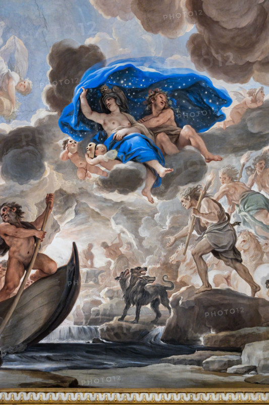 Palazzo Medici Riccardi, Galleria degli specchi (o Sala Luca Giordano): “Trasporto agli inferi”; particolare della volta.
Affreschi di Luca Giordano, 1682 - 1685.

Particolare con il cane Cerbero, posto alla riva in attesa dell'arrivo di Plutone, Caronte sulla barca.  In alto è la Notte svolazzante, che con il manto di stelle protegge il sonno (i putti con le maschere e le ali da farfalla e pipistrello simboleggiano invece i sogni). 

[ENG]
Medici Riccardi Palace, Gallery of Mirrors (or Room Luca Giordano): “Transport to the Underworld”; detail of the vault.
Frescoes by Luca Giordano; 1682 - 1685.

Detail with the dog Cerberus, placed on the shore awaiting the arrival of Pluto, Charon on the boat. Above is the fluttering Night, which with its cloak of stars protects sleep (the cherubs with masks and butterfly and bat wings instead symbolize dreams).
Palazzo Medici Riccardi, Firenze (FI) - Florence, Toscana - Tuscany, Italia - Italy