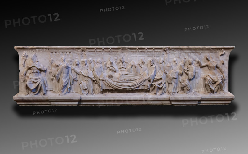 The “funeral monument of San Giovanni Gualberto”, founder of the Vallombrosan Order. Artwork by Benedetto da Rovezzano, white marble, 1505-13. Detail of the relief with the “funeral of St. Giovanni Gualberto".
Chiesa di San Salvi, Museo del C, Firenze (FI) - Florence, Toscana - Tuscany, Italia - Italy