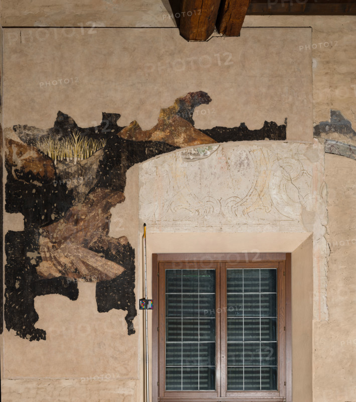 Palazzo Ducale, Pisanello room, south-west wall: “Tournament-Battle of Louvezerp”, 1430-1433, by Antonio di Puccio, known as Pisanello. detached wall painting, mixed media. The subject is taken from “Le roman en prose de Tristan”, a masterpiece of chivalric literature.
Palazzo Ducale, Mantova (MN) - Mantua, Lombardia - Lombardy, Italia - Italy