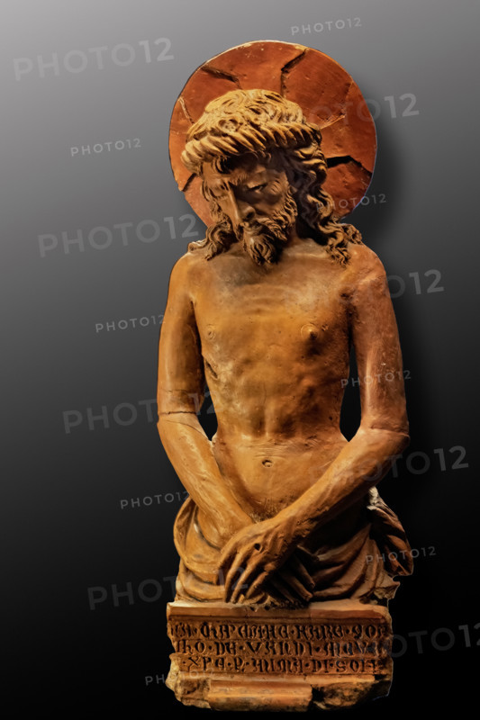 “Cristo in pietà”, statua in terracotta di Michele di Niccolò da Firenze, detto Michele dello Scalcagna, 1438-43. 

[ENG]
“Man of Sorrows”, terracotta statue by Michele di Niccolò da Firenze, Known as Michele dello Scalcagna, 1438-43.
Chiesa parrocchiale di S. Michel, Villa Saviola (MN), Lombardia - Lombardy, Italia - Italy