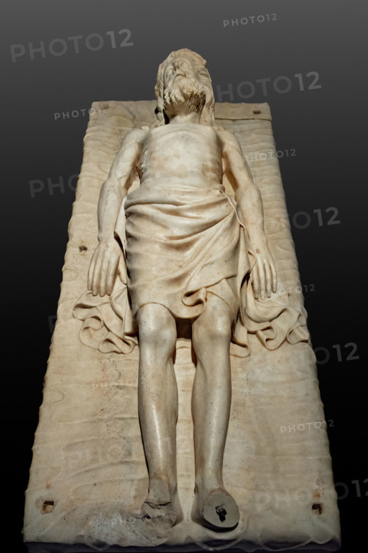 “Deposed Christ or Dead Christ”, marble statue by Jacopino da Tradate, 1420-30. The statue was probably part of a lamentation.
Chiesa di San Francesco, Casalmaggiore (CR), Lombardia - Lombardy, Italia - Italy