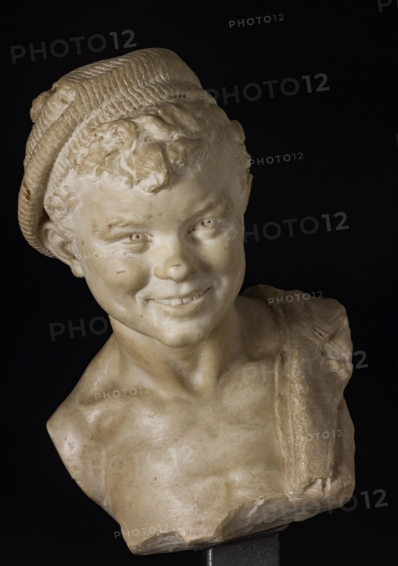 “Busto di giovane pescatore” di Luigi Legnani (FE 1852 - 1910).
Marmo bianco, cm. 40 x 26 x 20.
Collezione Assicoop Unipol, inv. n° 809.
Collezione Assicoop - Unipol, Modena (MO), Emilia Romagna, Italia - Italy