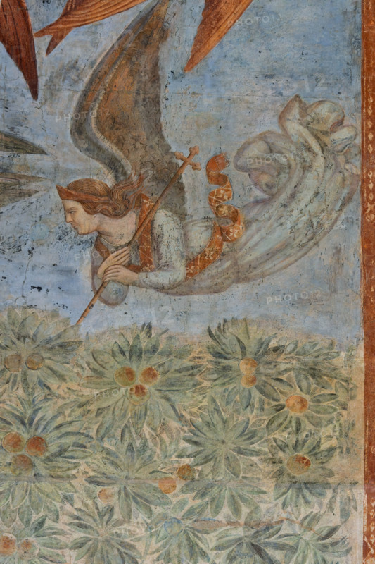 Pisa, Camposanto monumentale: ”Trionfo della Morte”, particolare degli affreschi di Buonamico Buffalmacco, 1336/1341. Dettaglio con angelo, croce e fiori.

[ENG]
Pisa, Monumental Cemetery: "Triumph of Death," detail of the frescoes by Buonamico Buffalmacco, 1336/1341. Detail with an angel, a cross and flowers.
Camposanto Monumentale, Pisa (PI), Toscana - Tuscany, Italia - Italy