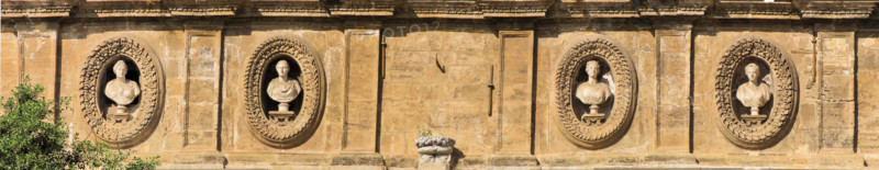Palermo, Palazzo Reale o Palazzo dei Normanni, Torre di Porta Nuova: particolare del lato verso Corso Vittorio Emanuele con busti femminili 

[ENG]
Palermo, The Royal Palace or Palazzo dei Normanni (Palace of the Normans), Porta Nuova Tower: detail of the side facing Vittorio Emanuele Avenue with female busts.
Palazzo Reale (Palazzo dei Norma, Palermo (PA), Sicilia - Sicily, Italia - Italy