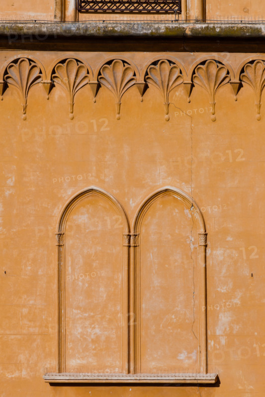 Palermo, Palazzo Reale o Palazzo dei Normanni, lato sud ovest: dettaglio architettonico.

[ENG]
Palermo, The Royal Palace or Palazzo dei Normanni (Palace of the Normans), the South West side: architectural detail.
Palazzo Reale (Palazzo dei Norma, Palermo (PA), Sicilia - Sicily, Italia - Italy