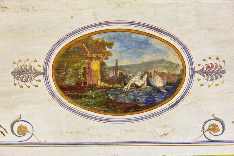 Palermo, Palazzo Reale o Palazzo dei Normanni, Appartamento Reale, Sala Rossa, la volta: particolare decorativo con cigni.

[ENG]
Palermo, The Royal Palace or Palazzo dei Normanni (Palace of the Normans), The Royal Apartment, The Red Room: detail of the decoration depicting swans.
Palazzo Reale (Palazzo dei Norma, Palermo (PA), Sicilia - Sicily, Italia - Italy