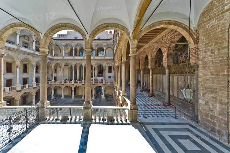 Palermo, The Royal Palace or Palazzo dei Normanni (Palace of the Normans), The Maqueda Courtyard: view.
Palazzo Reale (Palazzo dei Norma, Palermo (PA), Sicilia - Sicily, Italia - Italy