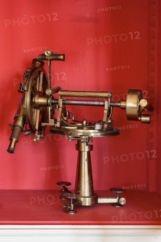 Palermo, Palazzo Reale o Palazzo dei Normanni, Torre Pisana, Osservatorio Astronomico "Giuseppe Piazzi": strumento astronomico.

[ENG]
Palermo, The Royal Palace or Palazzo dei Normanni (Palace of the Normans), the Pisana Tower, The Astronomical Observatory "Giuseppe Piazzi": astronomical instrument.
Palazzo Reale (Palazzo dei Norma, Palermo (PA), Sicilia - Sicily, Italia - Italy