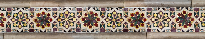 Palermo, Palazzo Reale o Palazzo dei Normanni, Torre Pisana, Sala di Re Ruggero (la sala voluta da Re Ruggero II d'Altavilla), rivestimento marmoreo: dettaglio di mosaici a motivi geometrici.

[ENG]
Palermo, The Royal Palace or Palazzo dei Normanni (Palace of the Normans), Pisana Tower,  the King Roger Room (the Room which was commissioned by King Roger II d'Altavilla), marble coverings: detail of mosaic with geometric pattern.
Palazzo Reale (Palazzo dei Norma, Palermo (PA), Sicilia - Sicily, Italia - Italy