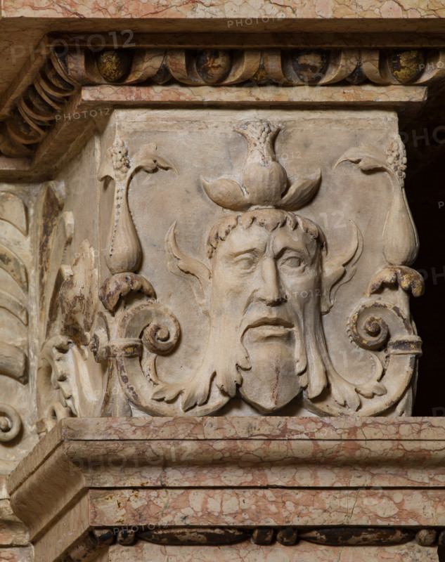 Modena, Duomo, interno, navata destra: monumento funerario dedicato a Francesco Molza; di Bartolomeo Spani, 1516. Marmo di Carrara, marmo proconnesio, pietra d'Istria e rosso ammonitico.

[ENG]
Modena, Cathedral, interior, right aisle: funerary monument dedicated to Francesco Molza; Bartolomeo Spani, 1516. Carrara marble, Proconnesian marble, Istrian stone and red ammonitic stone.
Duomo, Modena (MO), Emilia Romagna, Italia - Italy
