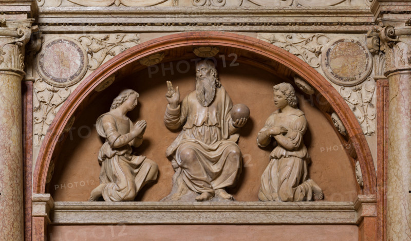 Modena, Duomo, interno, navata destra: monumento funerario dedicato a Francesco Molza; di Bartolomeo Spani, 1516. Marmo di Carrara, marmo proconnesio, pietra d'Istria e rosso ammonitico.

[ENG]
Modena, Cathedral, interior, right aisle: funerary monument dedicated to Francesco Molza; Bartolomeo Spani, 1516. Carrara marble, Proconnesian marble, Istrian stone and red ammonitic stone.
Duomo, Modena (MO), Emilia Romagna, Italia - Italy