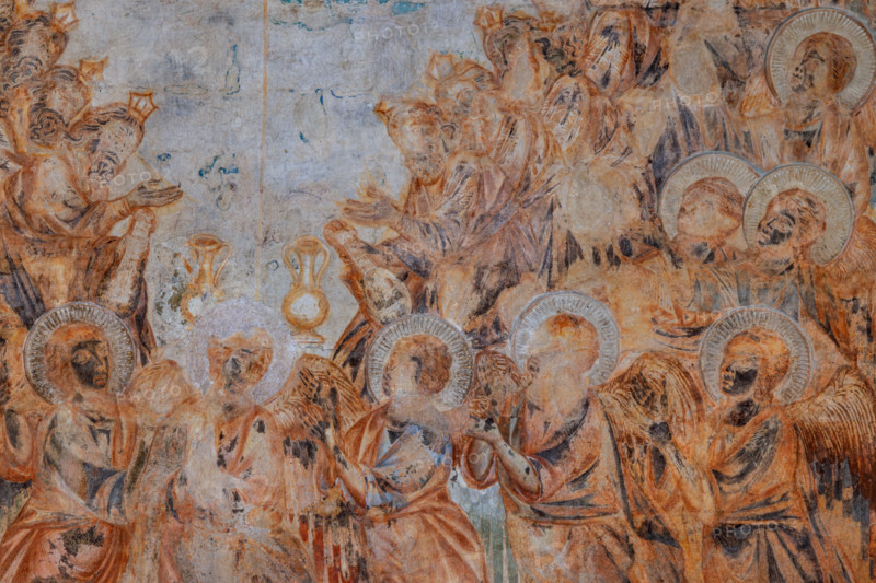 Assisi, Basilica superiore di San Francesco, transetto meridionale, parete sud, “Visioni apocalittiche”:  “La visione del Trono e l’Adorazione dell’Agnello”. Particolare. Affreschi di Cimabue (Cenni di Pepo 1277-1283?) e bottega.

[ENG]
Assisi, Upper Basilica of Saint Francis, the southern transept, the southern wall, “Apocalyptic Visions”: “The vision of the Throne and the Adoration of the Lamb”. Detail. Frescoes by Cimabue (Cenni di Pepo 1277-1283?) and workshop.
Basilica di San Francesco, Assisi (PG), Umbria, Italia - Italy