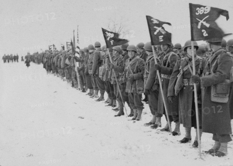 Soldiers Lined up in Snow, WWII, HQ 2nd Battalion, 389th Infantry, US Army Military Base, Indiana, USA, 1942