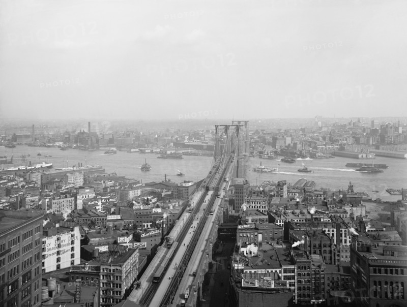 Brooklyn Bridge and East River, New York City, New York, USA, Detroit Publishing Company, 1905