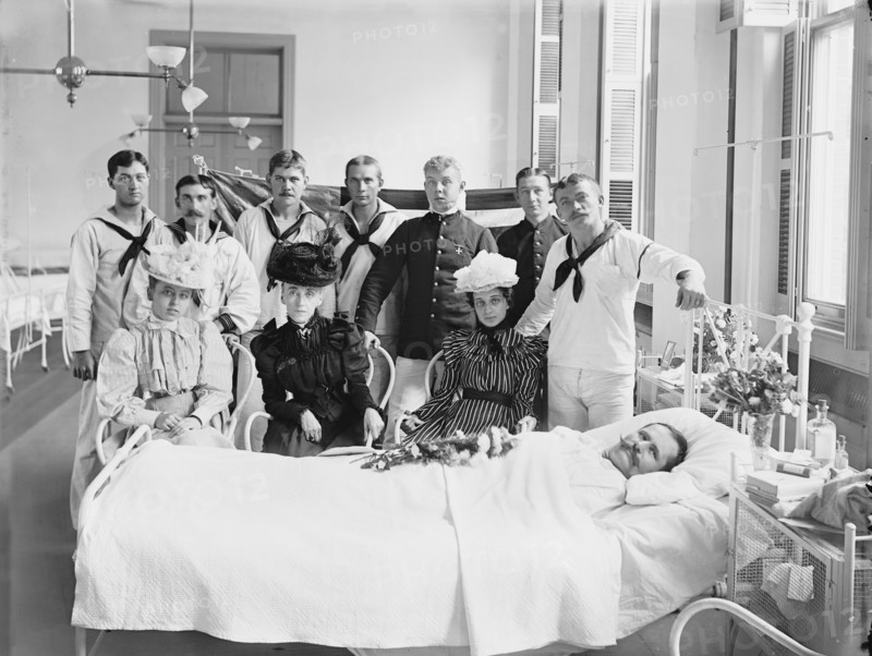 Group of People Visiting Patient, Brooklyn Navy Yard Hospital, Brooklyn, New York City, New York, USA, Detroit Publishing Company, 1900