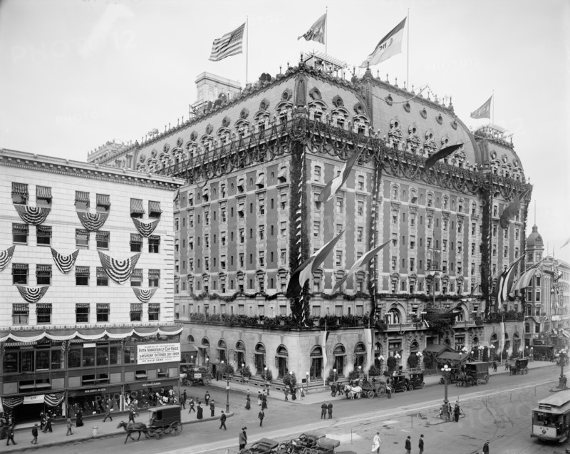 Hotel Astor and Broadway, New York City, New York, USA, Detroit Publishing Company, 1909