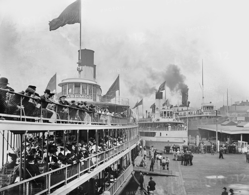 Riverboat Excursions, Detroit, Michigan, USA, Detroit Publishing Company, 1910