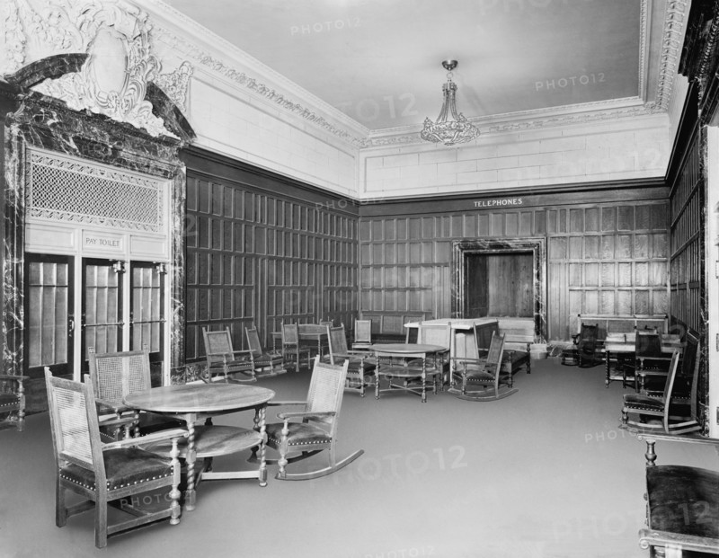 Ladies' Room, Grand Central Terminal, New York City, New York, USA, Detroit Publishing Company, 1915