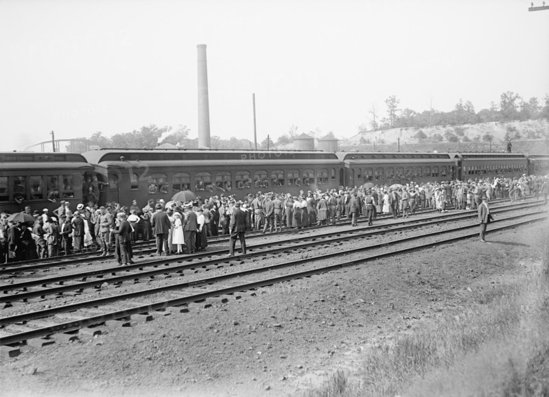 U.S. Army Soldiers Returning Home from War by Train, Washington DC, USA, Harris & Ewing, 1919